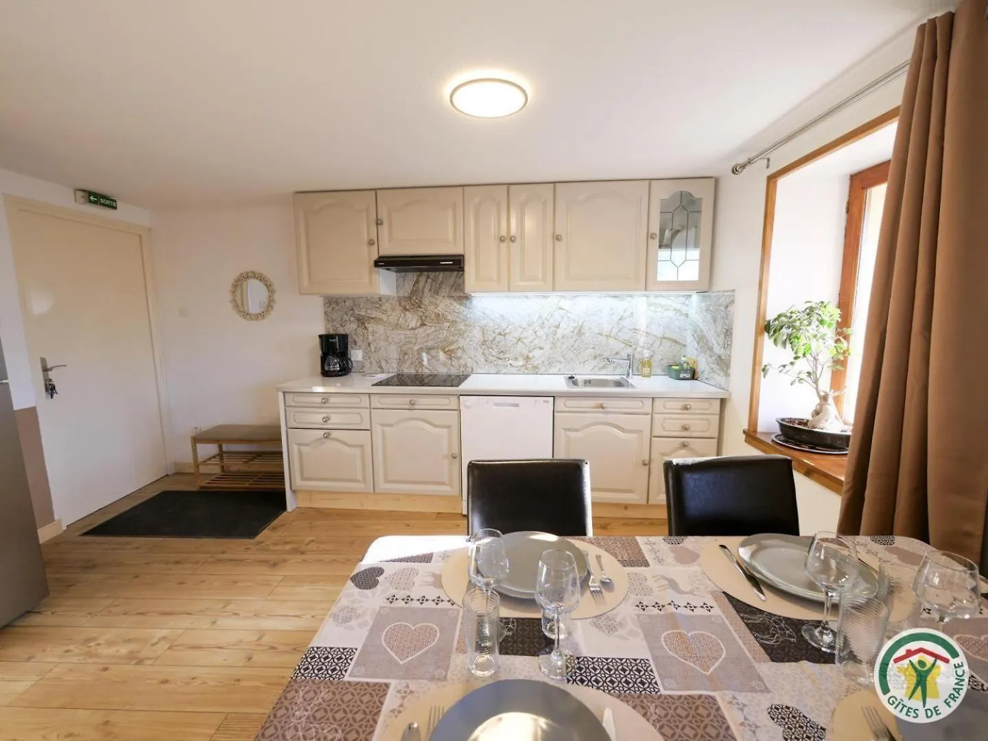 L'Ecole Buissonniere - Embrun Apartment