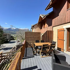 T3 Au Plan D’eau D’embrun Avec Garage Et Terrasse Embrun